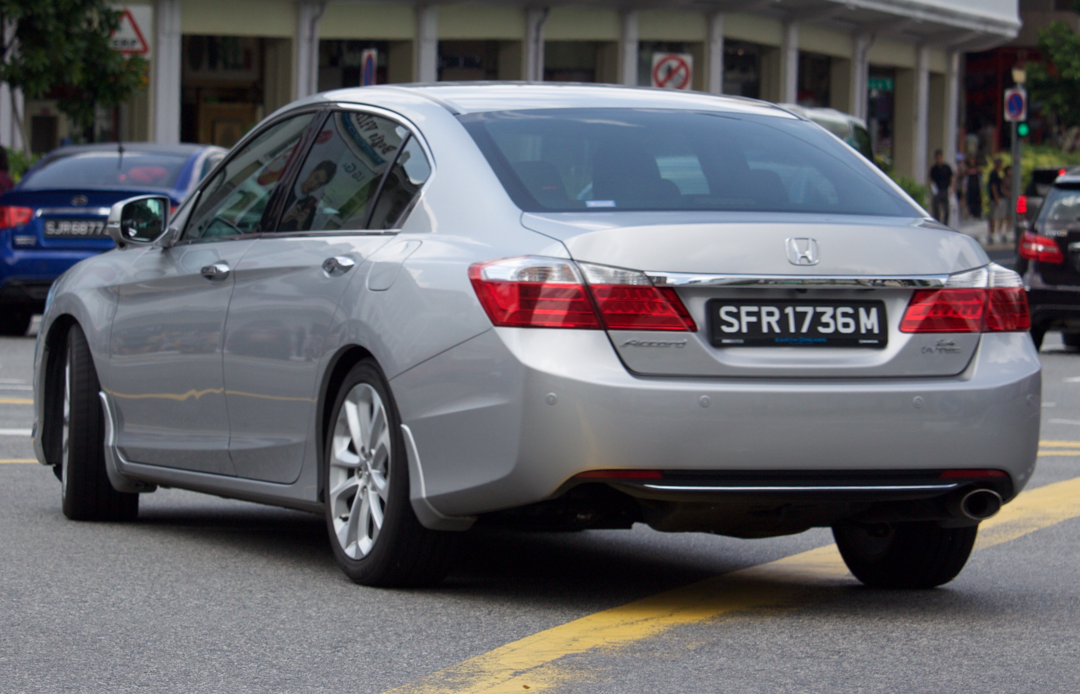 Pre-facelift ninth-generation Honda Accord 2.4 sedan