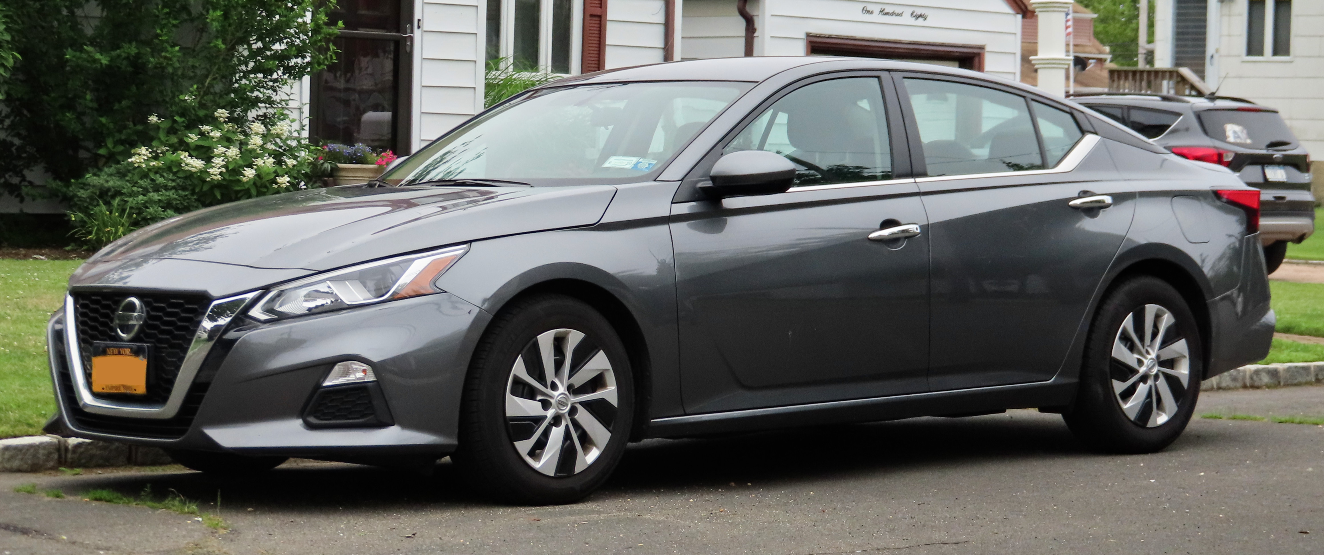 2019 sixth-generation Nissan Altima sedan