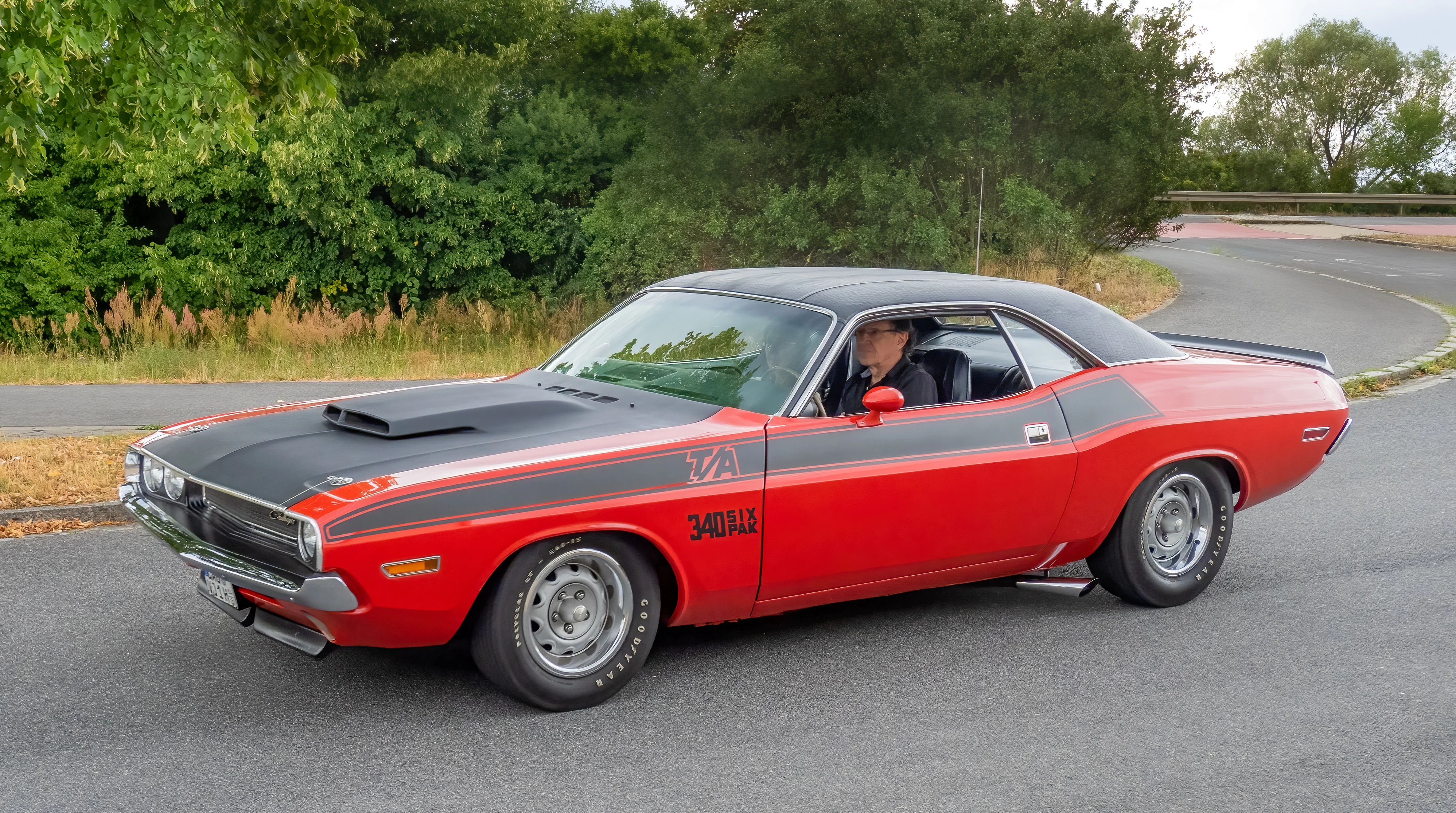 dodge challenger