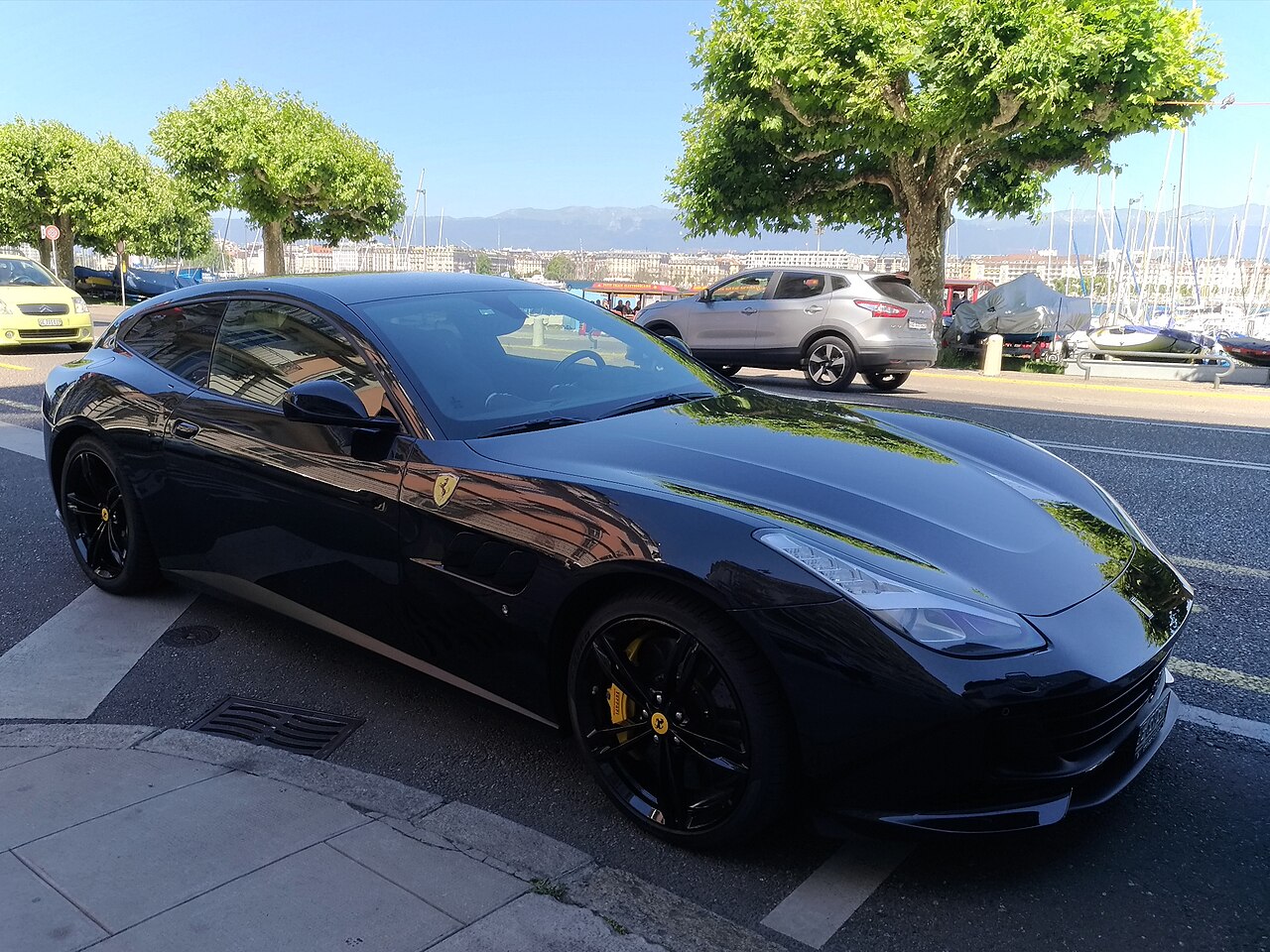 Ferrari GTC4Lusso V12