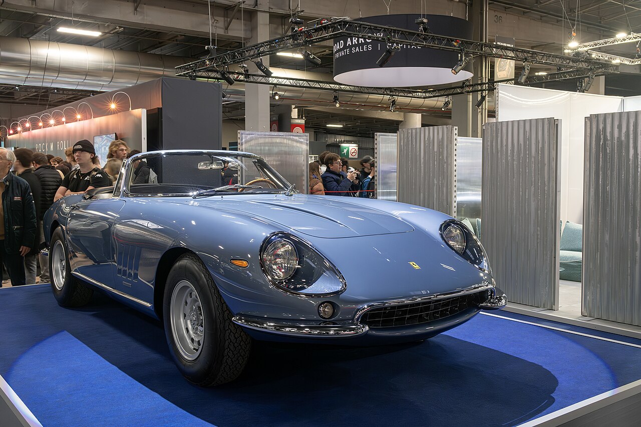 Ferrari 275 GTB/4 N.A.R.T. Spider