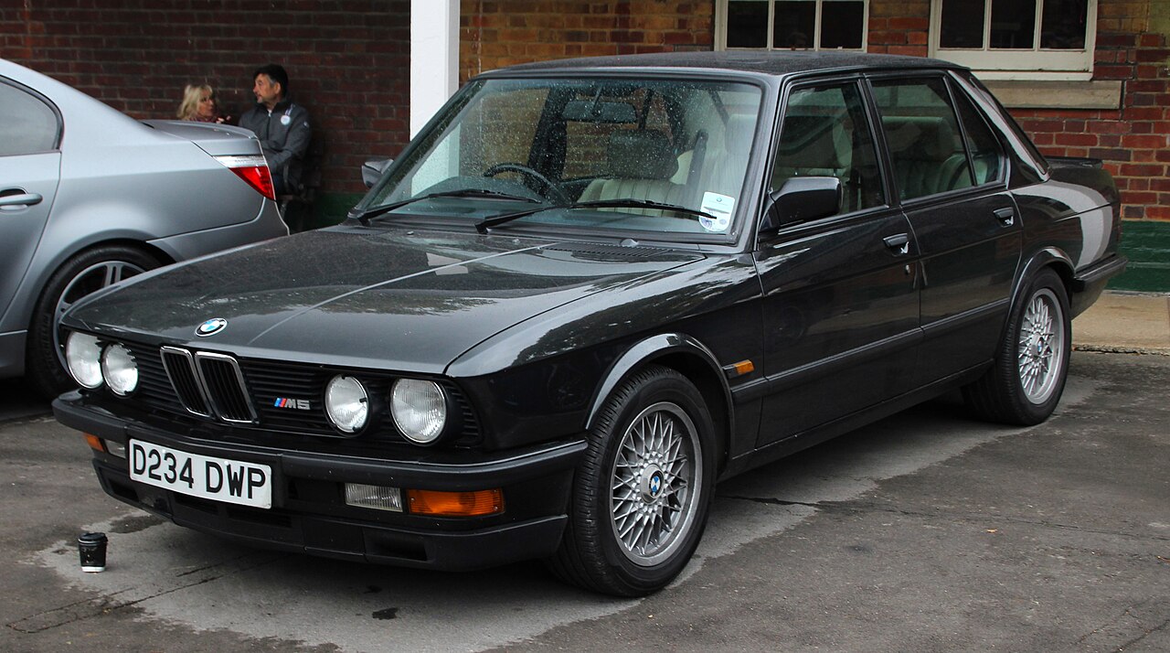1986 BMW M5 E28 saloon