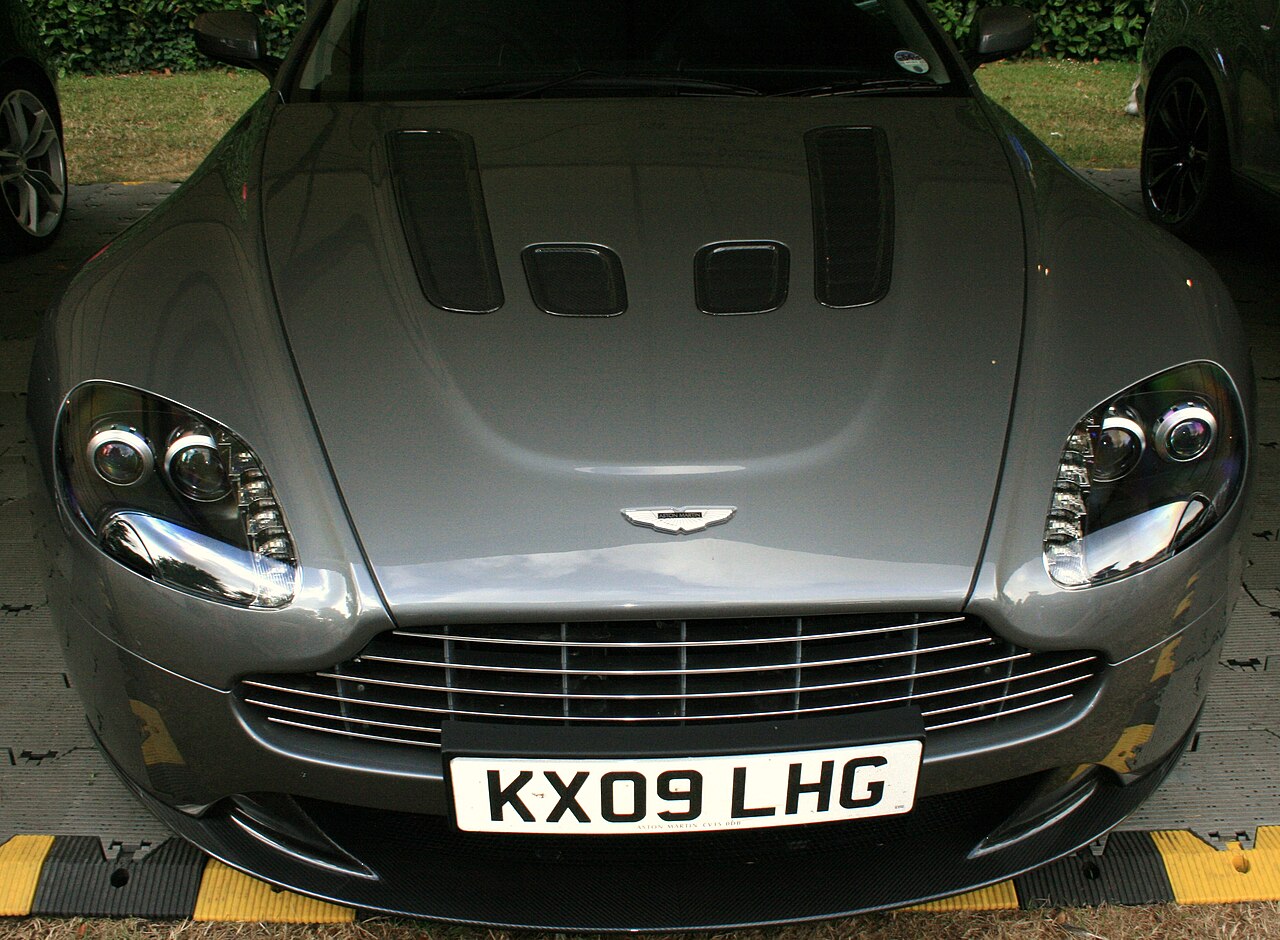 Aston Martin V12 Vantage photograph