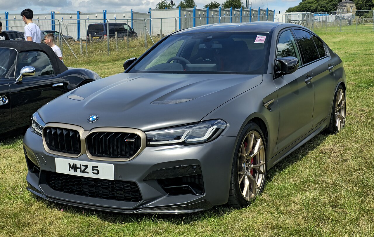 BMW M5 CS photograph