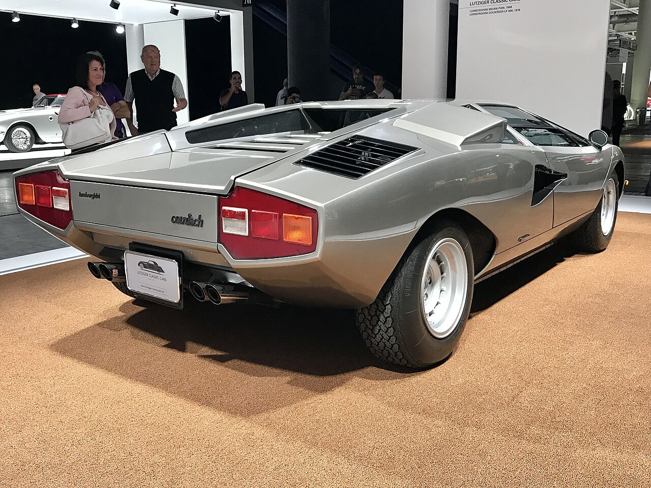 Lamborghini Countach LP400 photograph