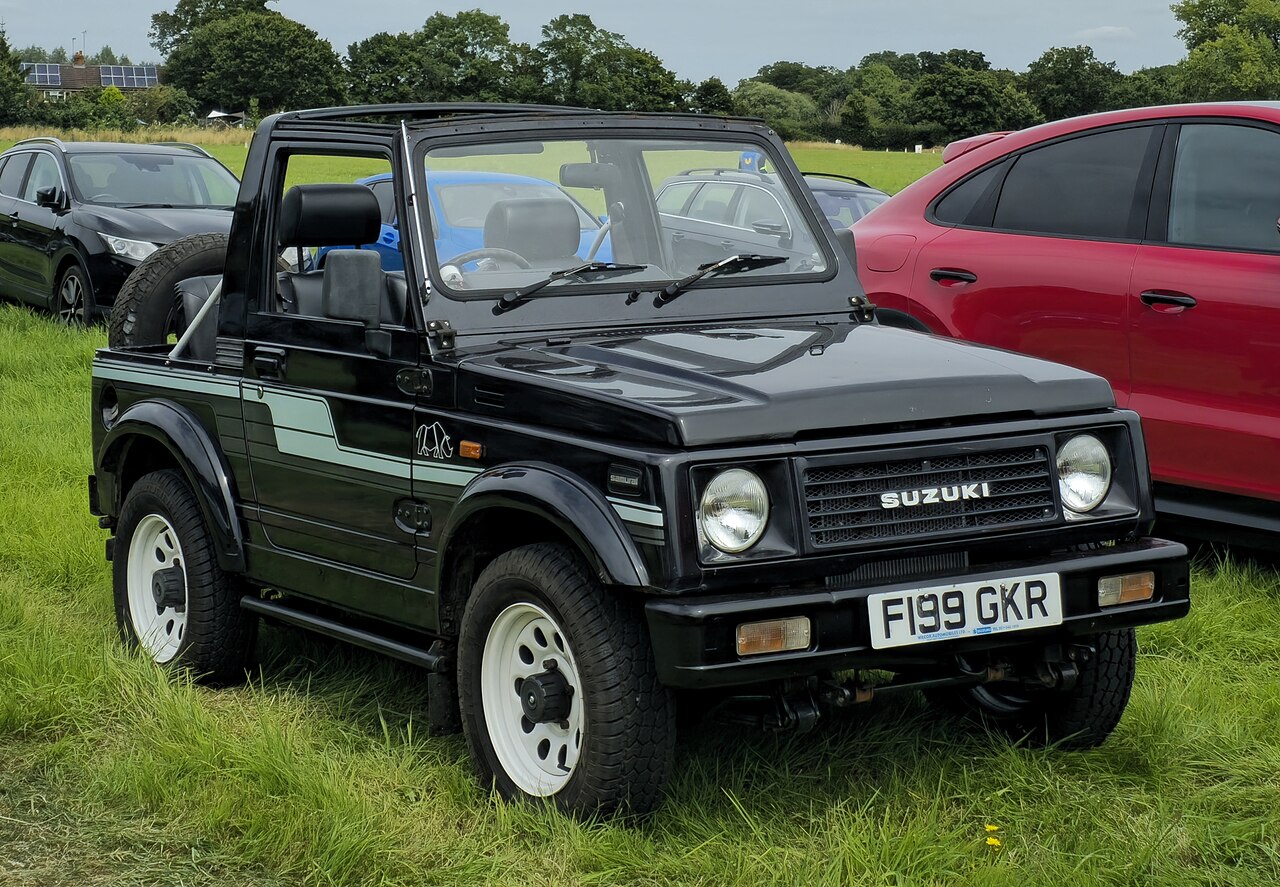 Suzuki Samurai SJ413 photograph