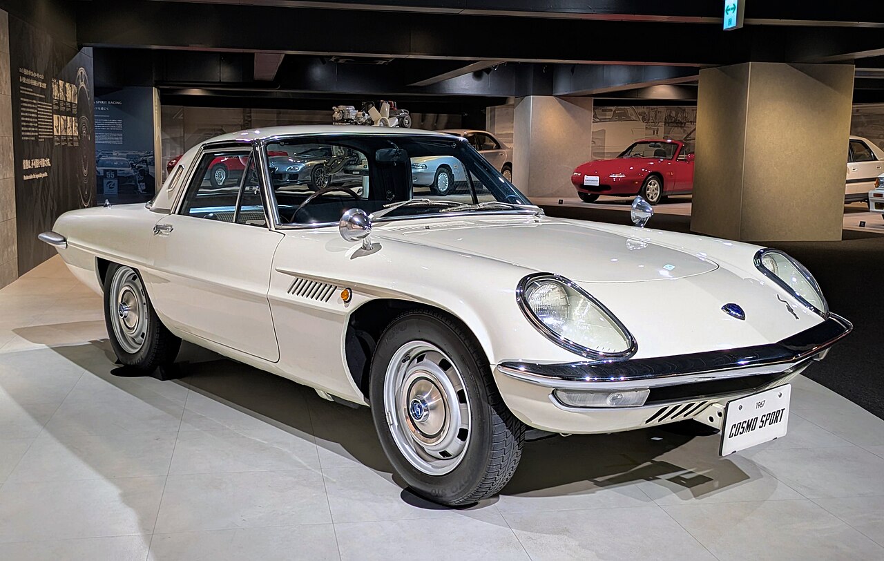 Mazda Cosmo Sport photograph