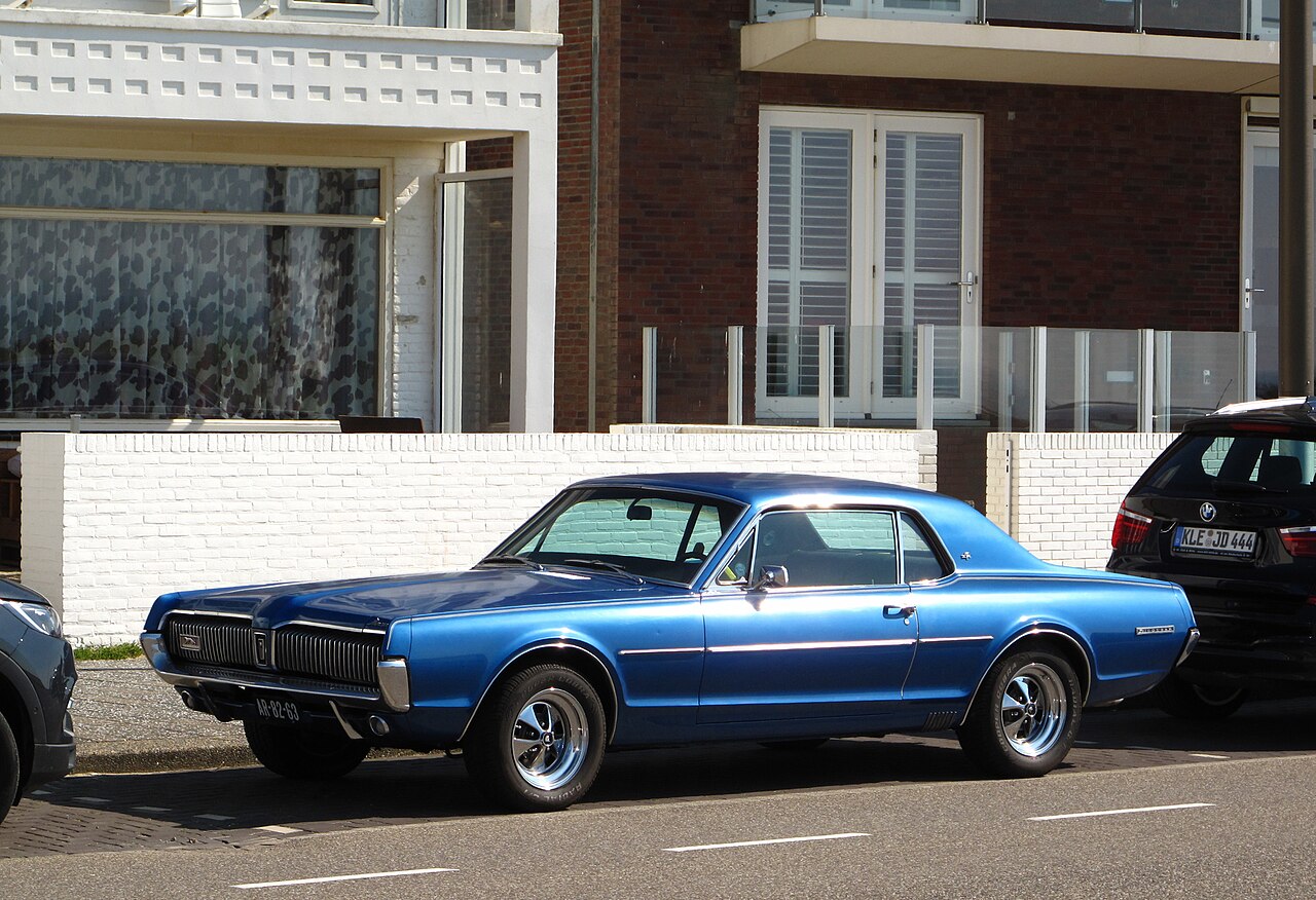 Mercury Cougar photograph