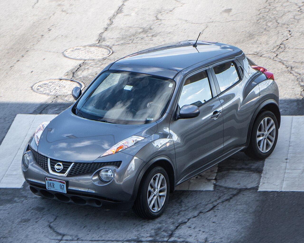 Nissan Juke photograph