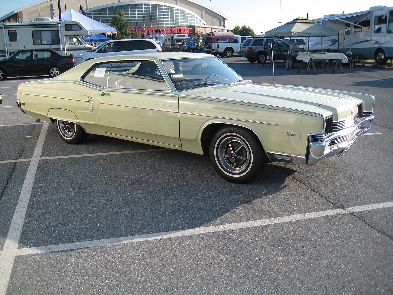 Mercury Marauder X-100 photograph