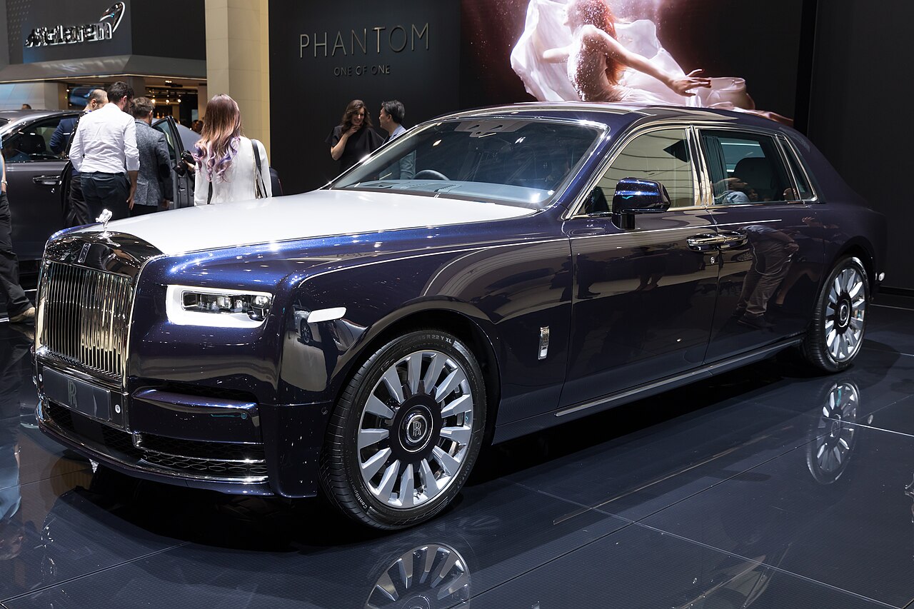 Rolls-Royce Phantom VIII photograph
