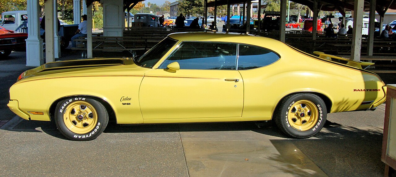 Oldsmobile Rallye 350 photograph