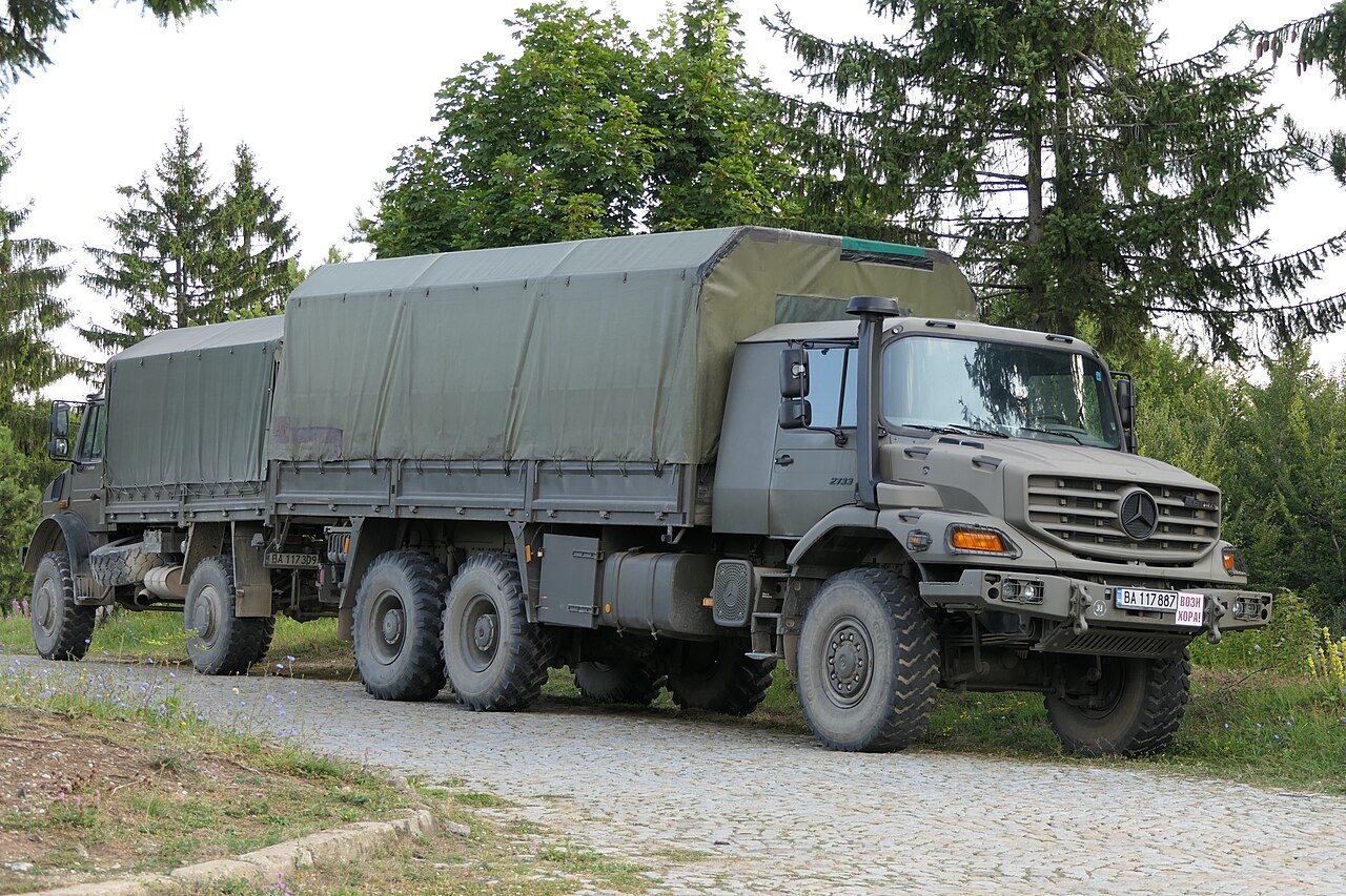 Mercedes-Benz Zetros 2733 A photograph