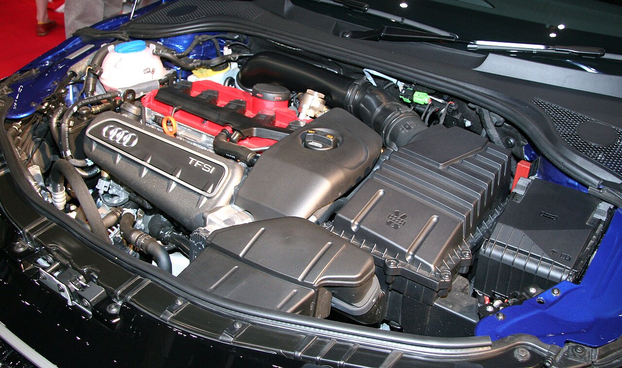 Audi 2.5 TFSI five-cylinder photograph