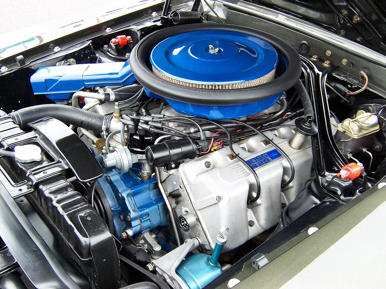 Ford Boss 429 V8 photograph