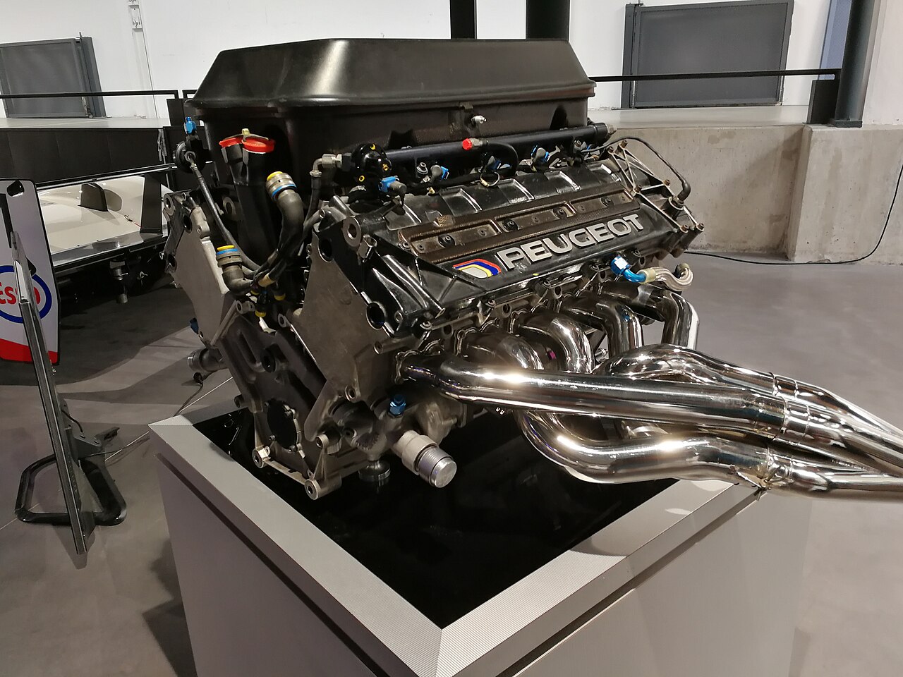 Peugeot 905 3.5 V10 photograph