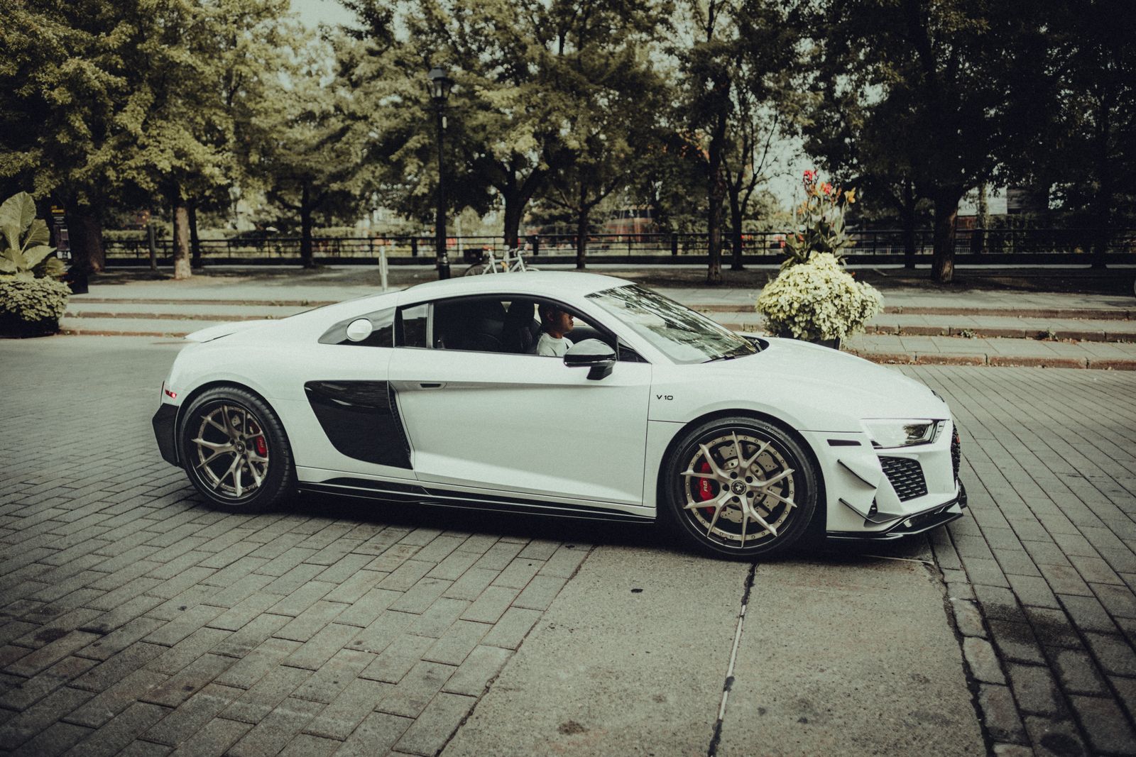 Modified white second-generation Audi R8 V10