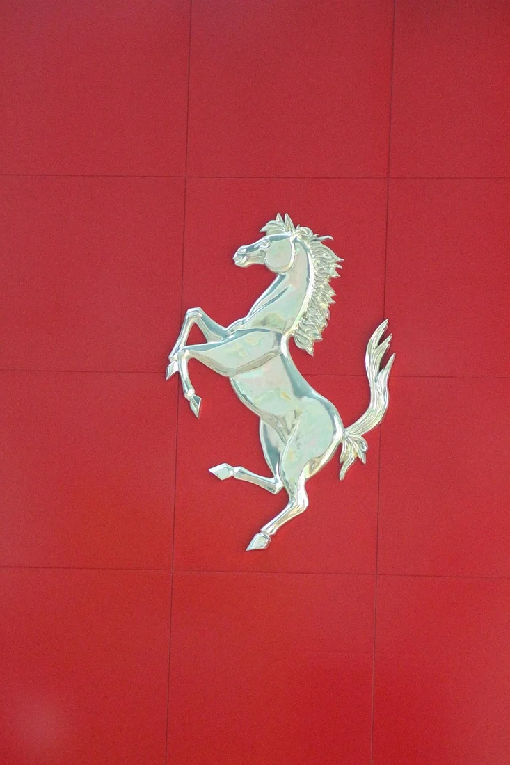 Emblema del caballo rampante de Ferrari