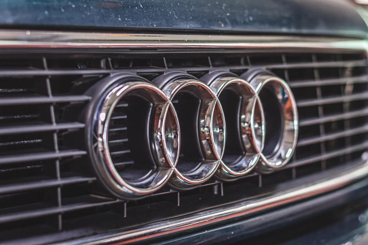 Emblema de los cuatro anillos de Audi