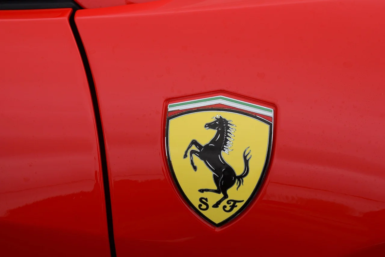 Schildabzeichen von Ferrari